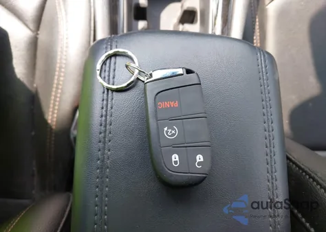 2024 Jeep Compass Limited 4X4 z USA, uszkodzony, nr VIN 3C4NJDCN4RT586395